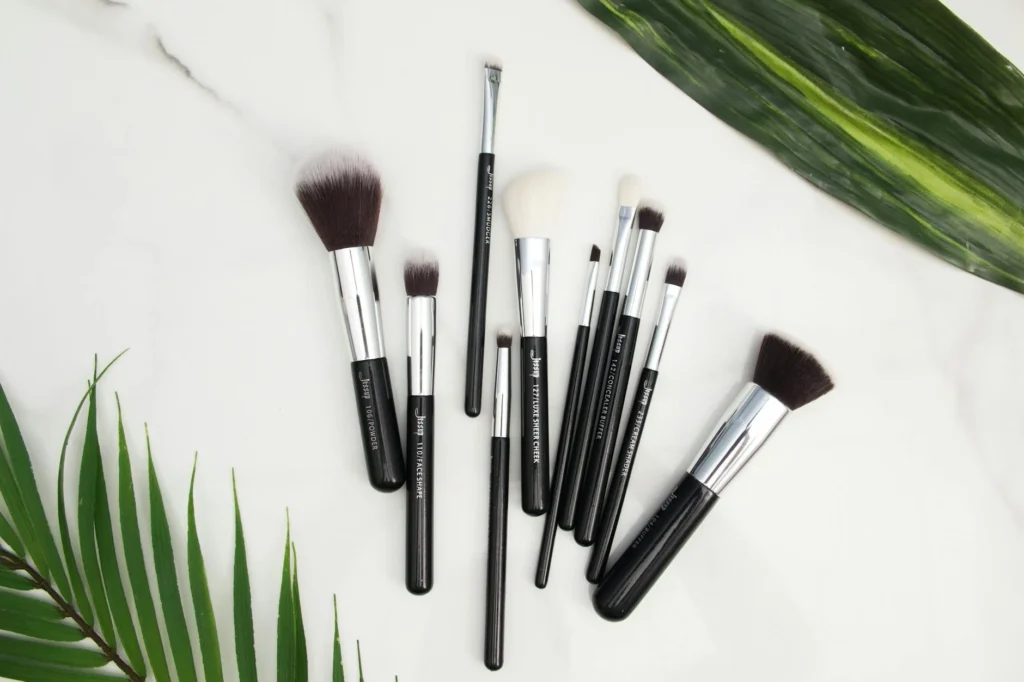 Quels pinceaux pour quels usages ? Le guide complet des essentiels makeup 4 pexels-photo-2721977.jpeg