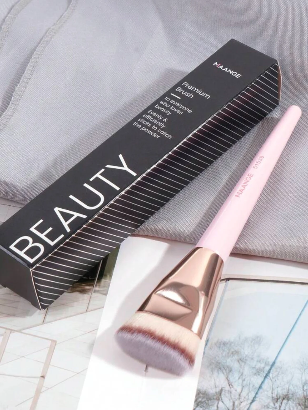 MAANGE Premium 1 Pièce Foundation Brush Flat Head