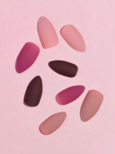 VV MEIJIAER Press-On Nails 96 Pièces Réutilisables Amande Moyenne (4 Couleurs Mates Ombre) + Feuille Adhésive + Mini Lime - ZJ239 VV MEIJIAER Press-On Nails 96 Pièces Réutilisables Amande Moyenne (4 Couleurs Mates Ombre) + Feuille Adhésive + Mini Lime - ZJ239