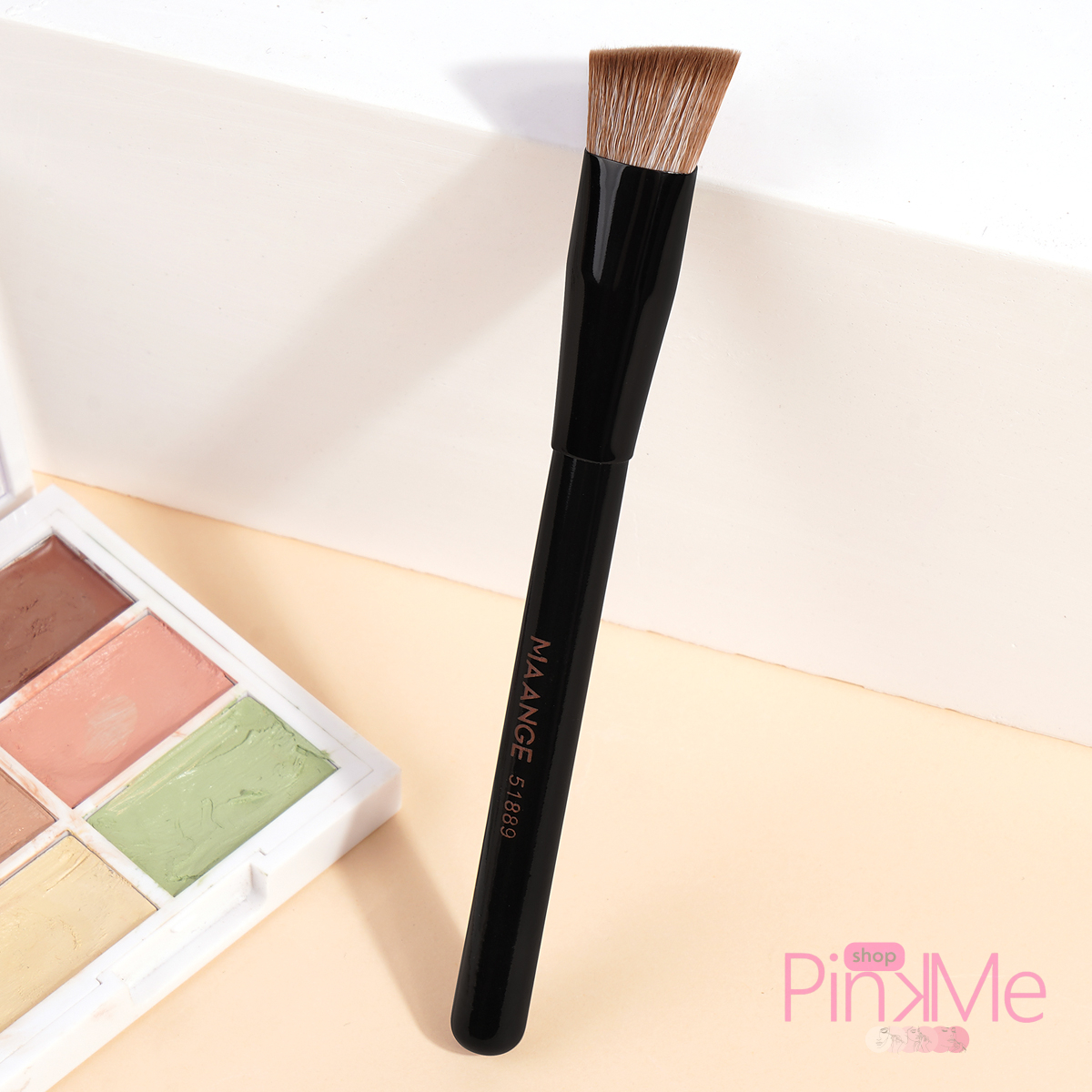 MAANGE Professionnal Triangle Concealer Brush MAANGE Professionnal Triangle Concealer Brush