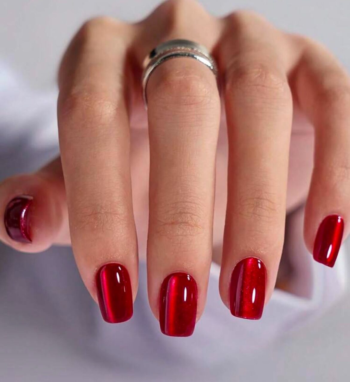 VV MEIJIAER Press-On Nails 30 Pièces Réutilisables Moyen (Rouge) + Feuille Adhésive + Mini Lime - ZJ290