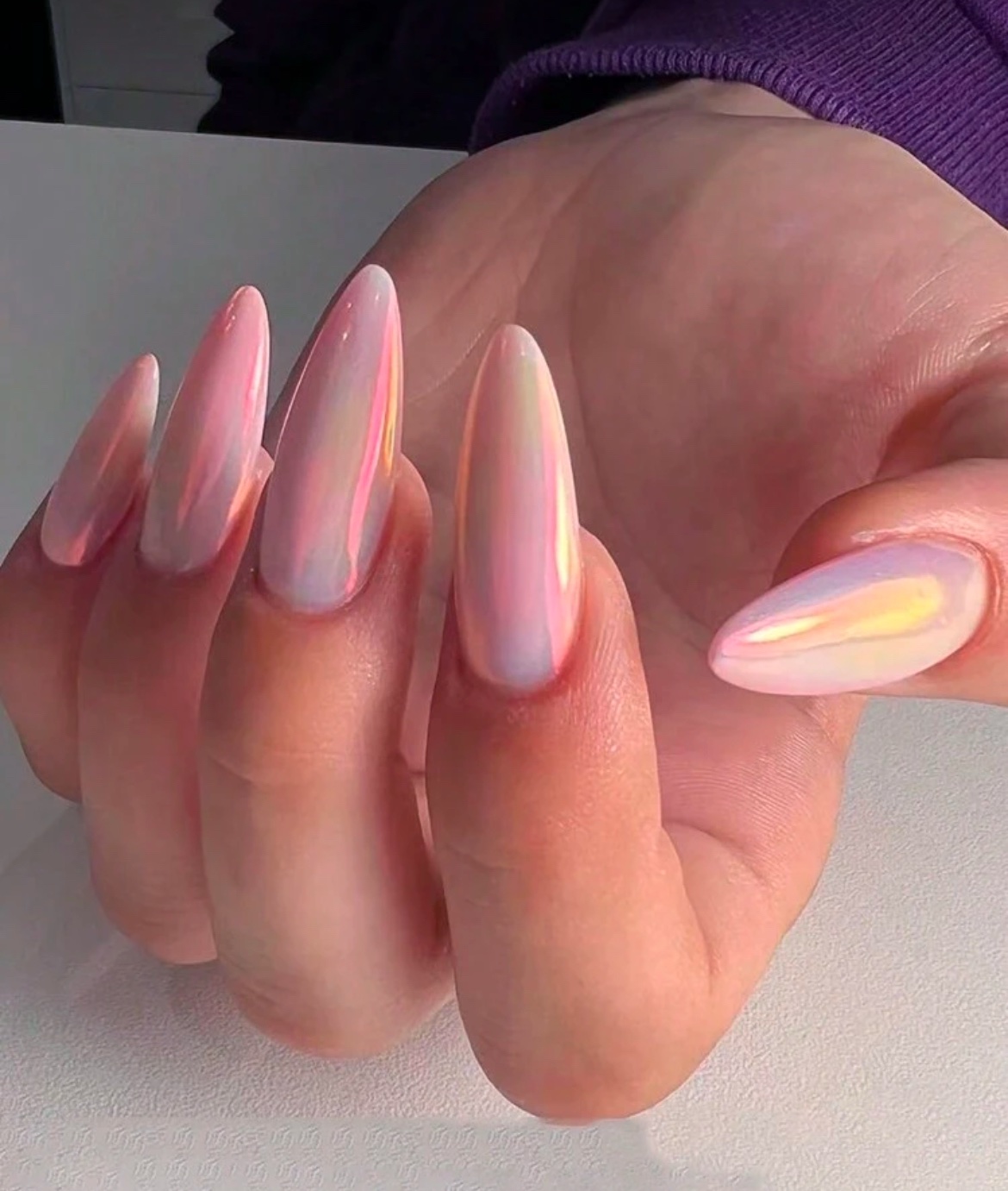 VV MEIJIAER Press-On Nails 24 Pièces Amande (Chromées Roses) + Feuille Adhésive + Mini Lime - ZJ136